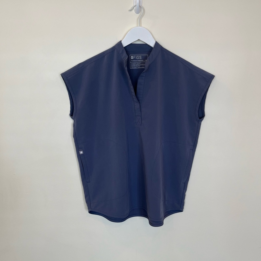 Figs Rafaela Blue Scrub Top EUC Sleeveless Large Pockets Womens XS